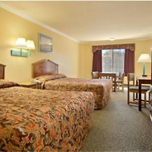 Queen Room Two Queen Beds Smoking